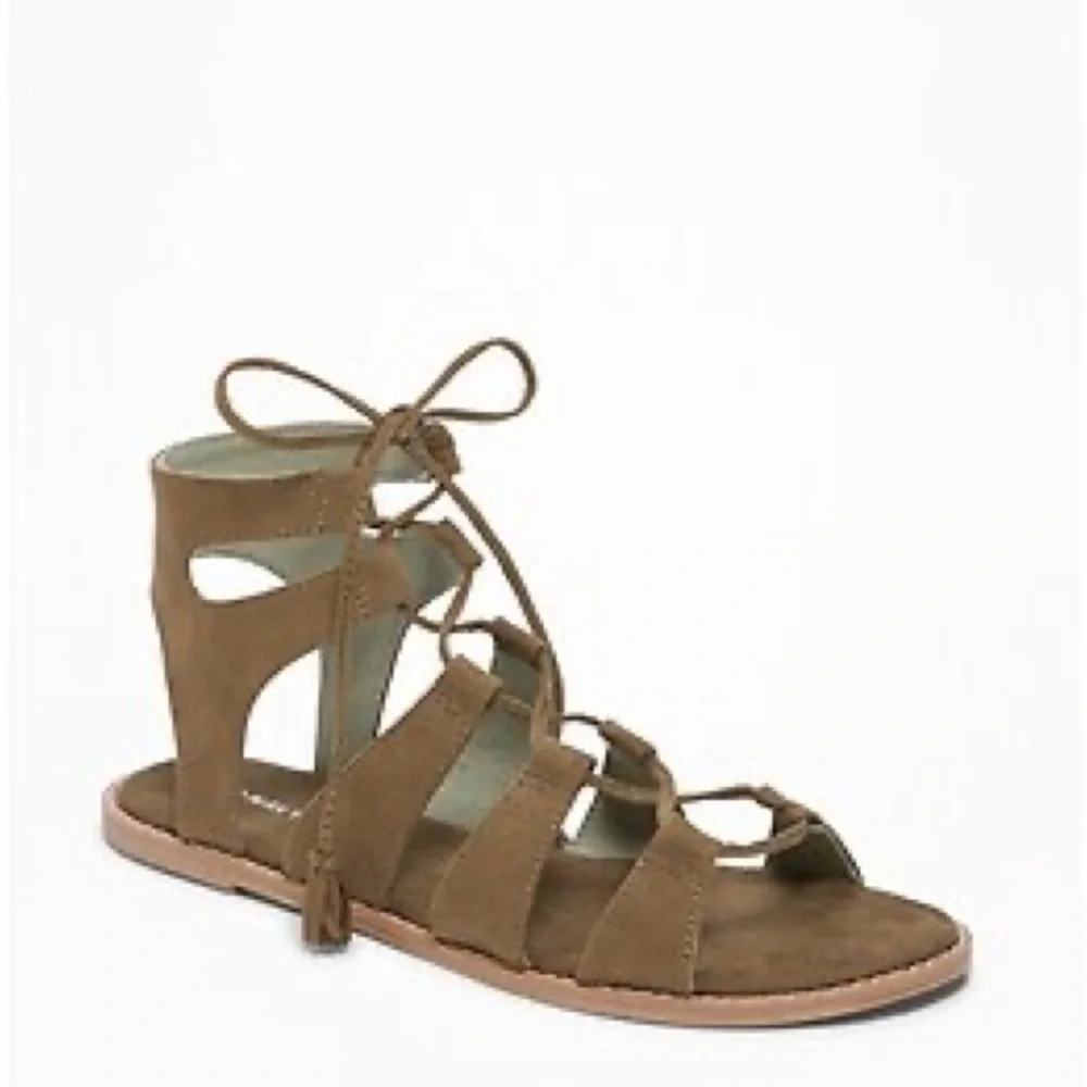 FAUX SUEDE OLD NAVY FLAT WOMENS GLADIATOR SANDALS SIZE 8 BOHEMIAN SUMMER